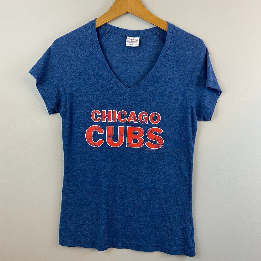 Chicago Cubs MLB  T-shirt Womens Small Genuine Merchandise V-neck Short Sleeve